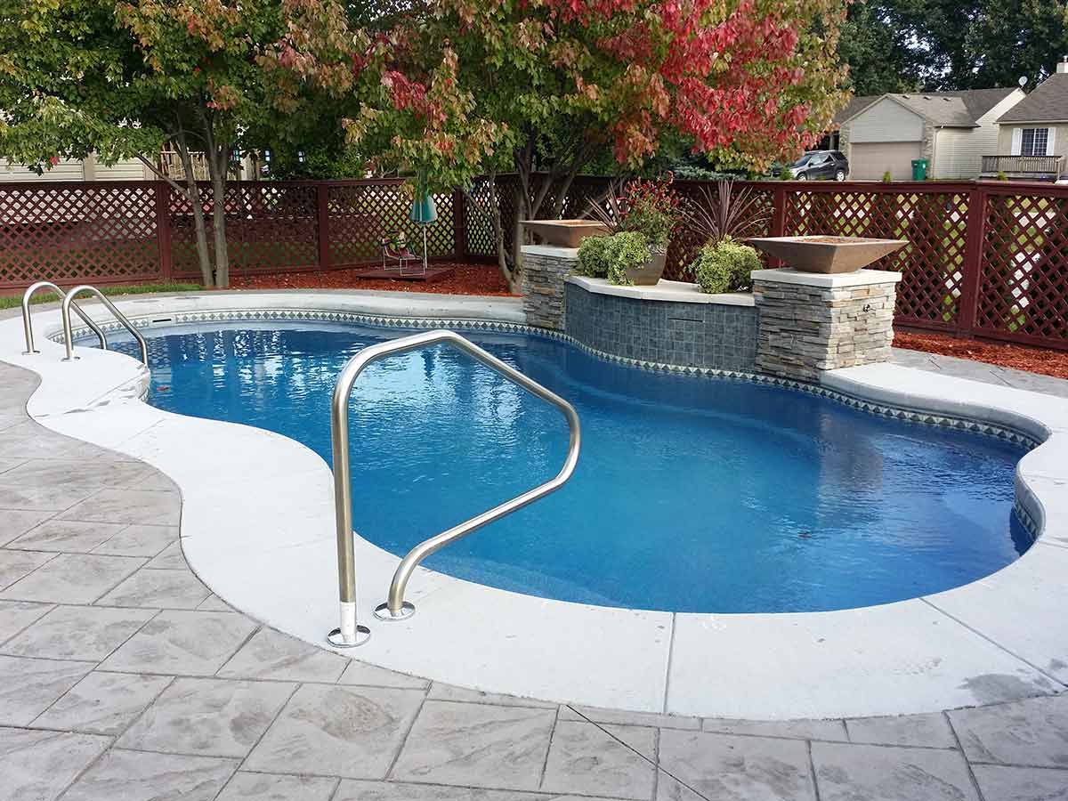 laguna-fiberglass-pool-01